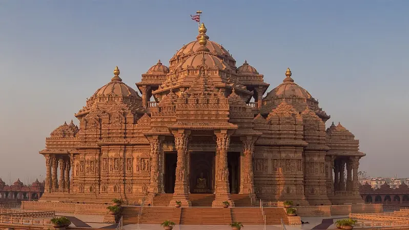 Discover Delhi heritage, historic monuments, vibrant culture, and modern attractions that define India's capital city.